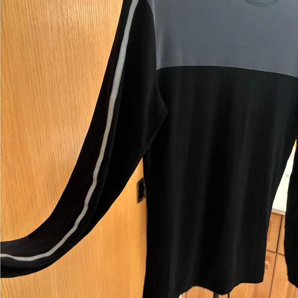 BODY BODY WEAR Long Sleeve - Tight Fit - Small - Picture 4 of 10